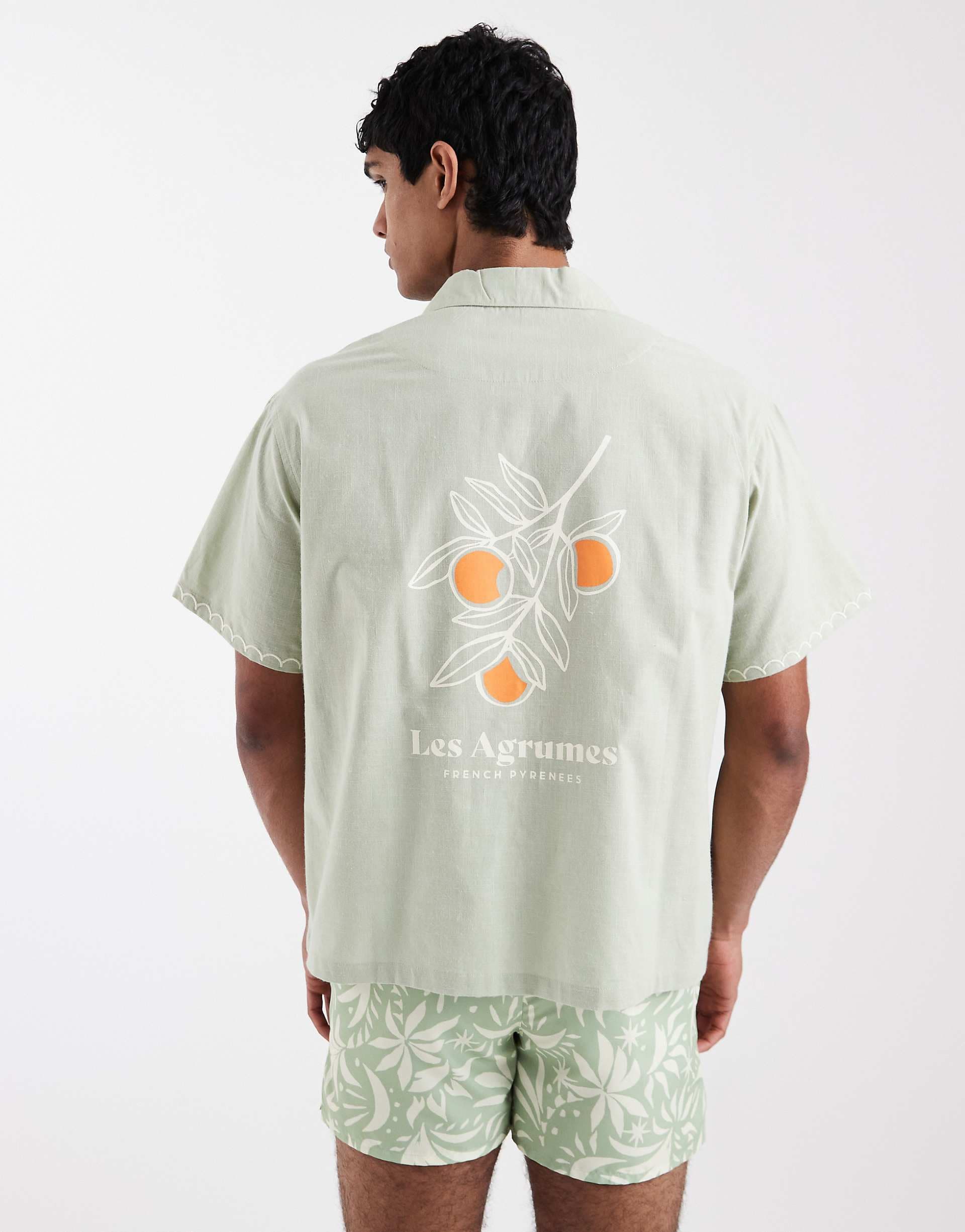 Aray embroidered camp collar beach shirt in sage green