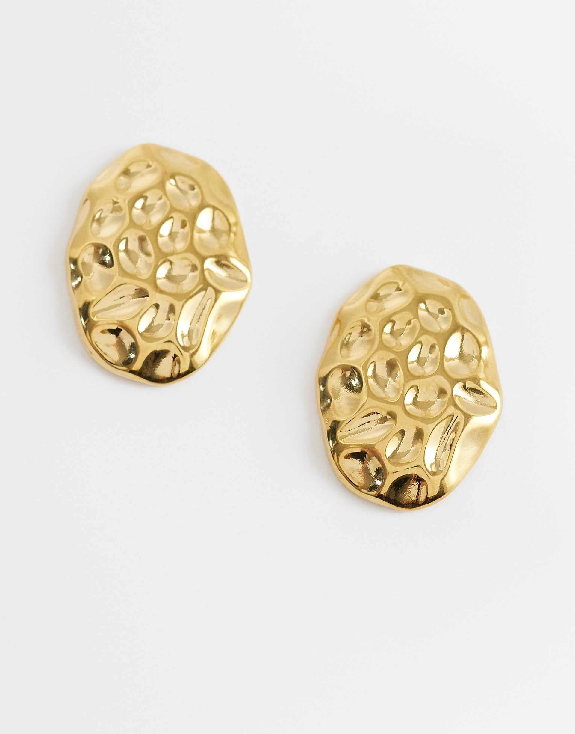 Lost Souls hammered oval earrings in 18kt gold plated stainless steel