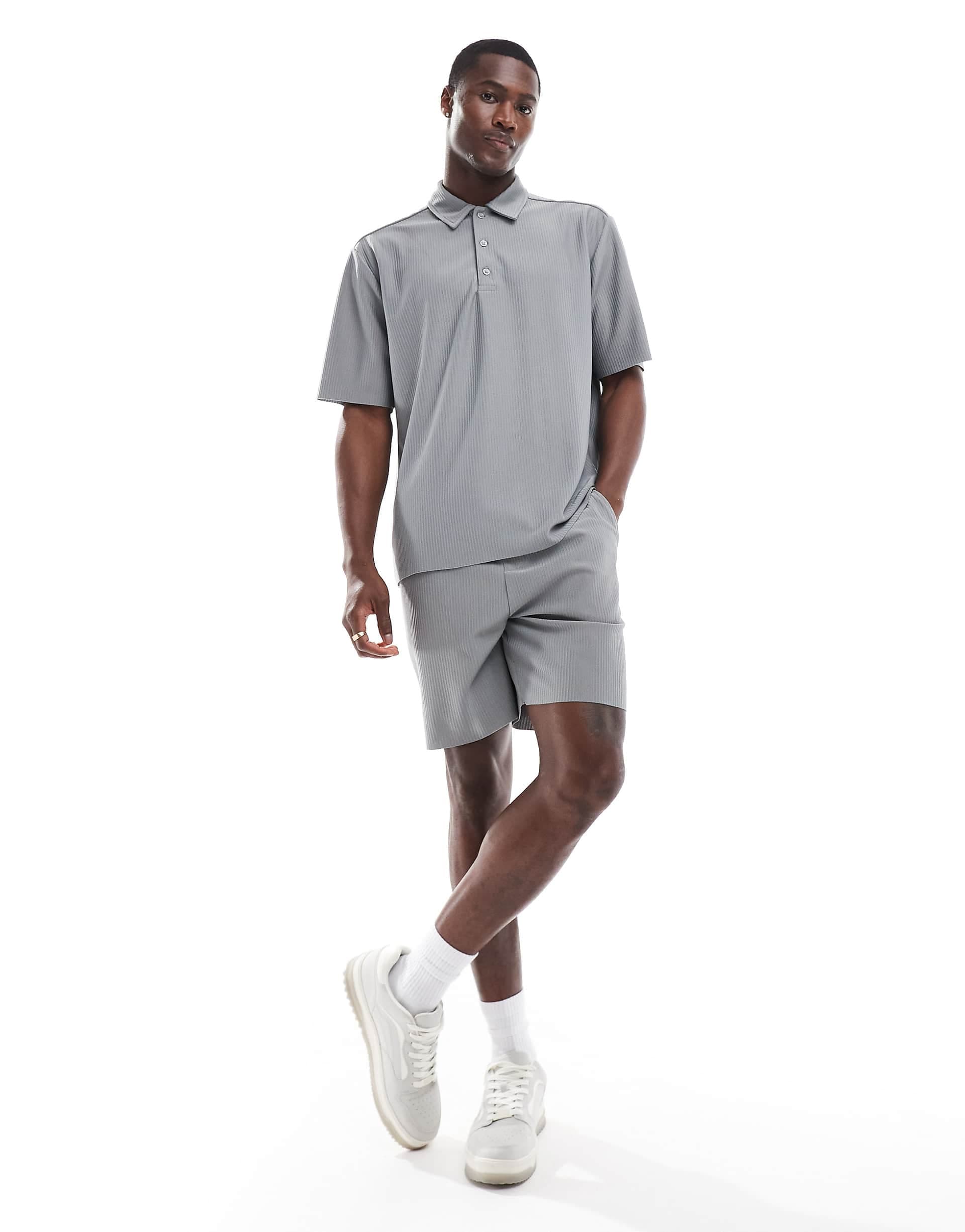 ONLY & SONS plisse short set in gray