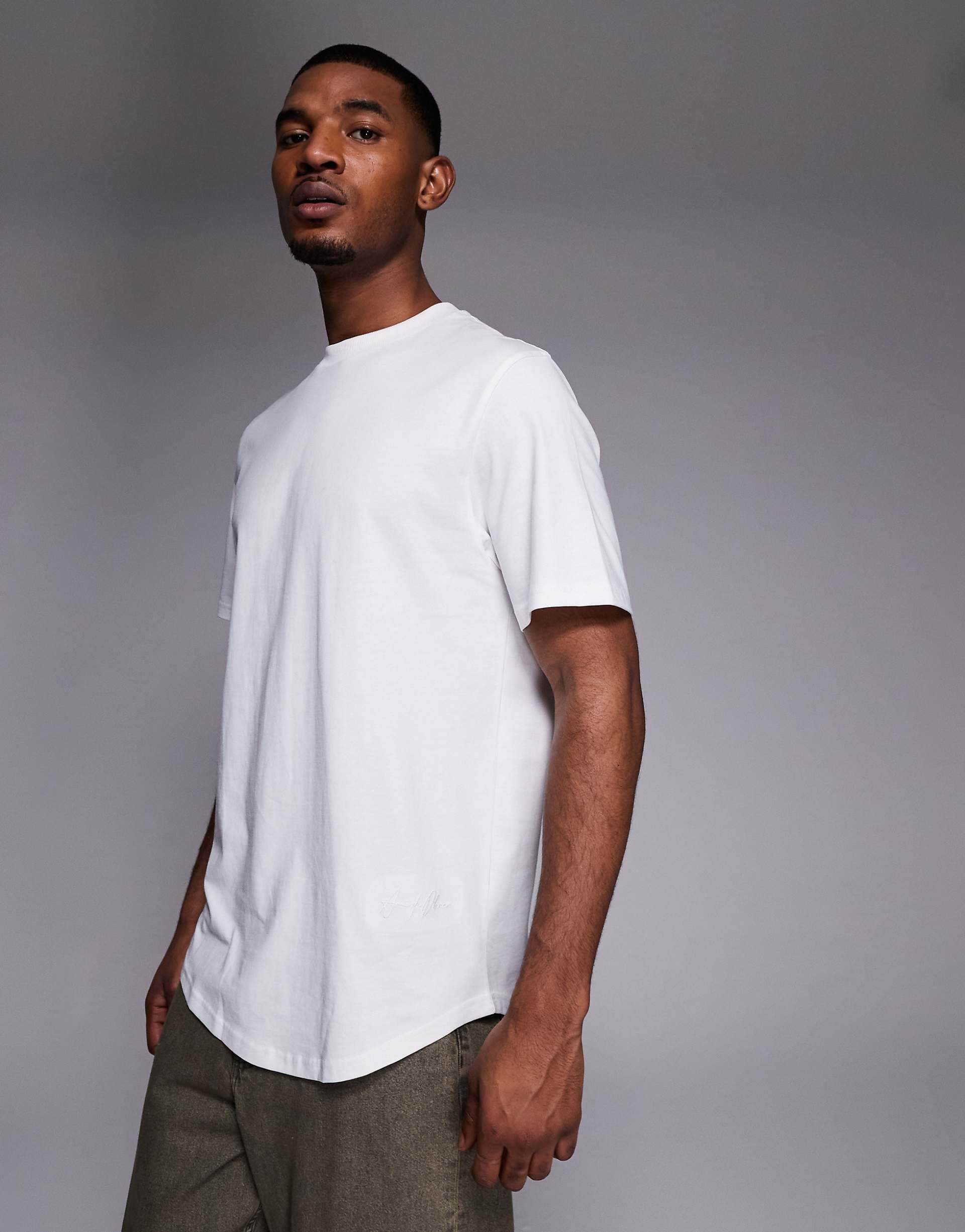 River Island regular fit curved hem t-shirt in white
