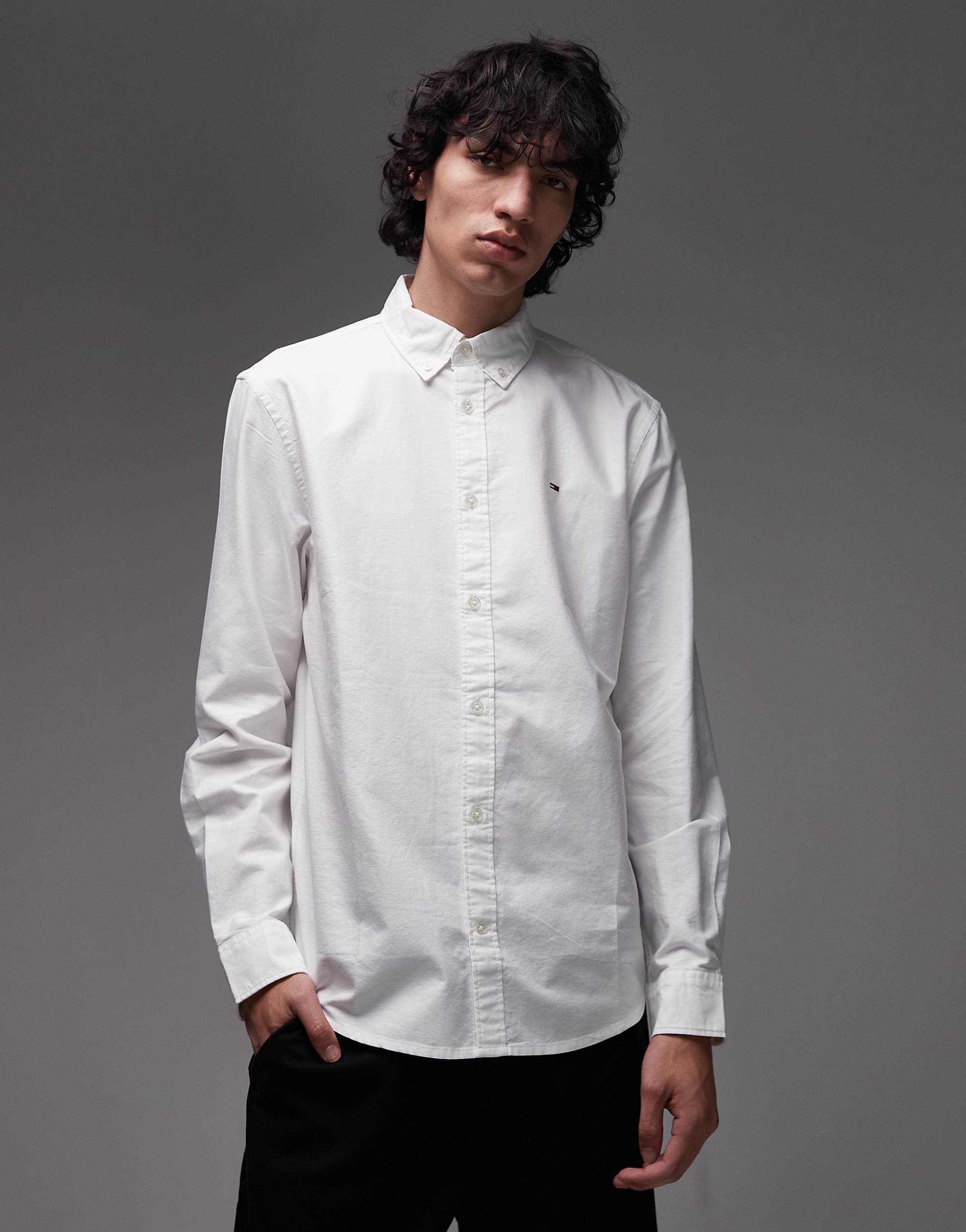 Tommy Jeans regular oxford shirt in white