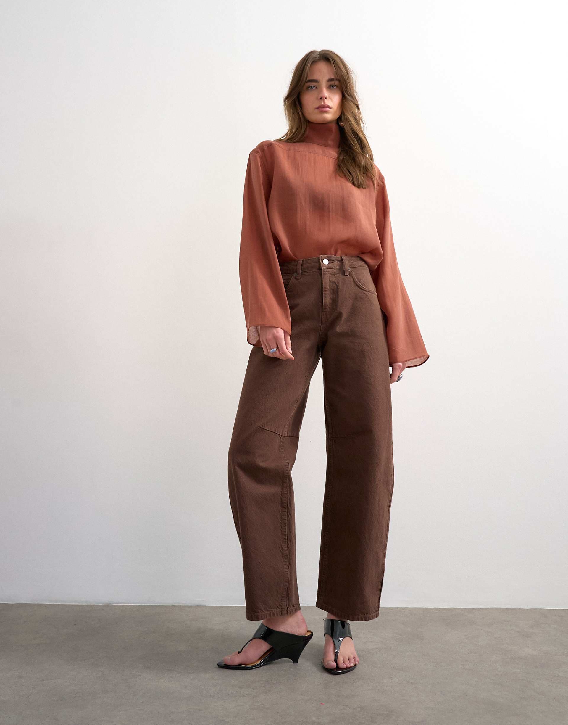 Topshop Barrel high rise jeans in chocolate