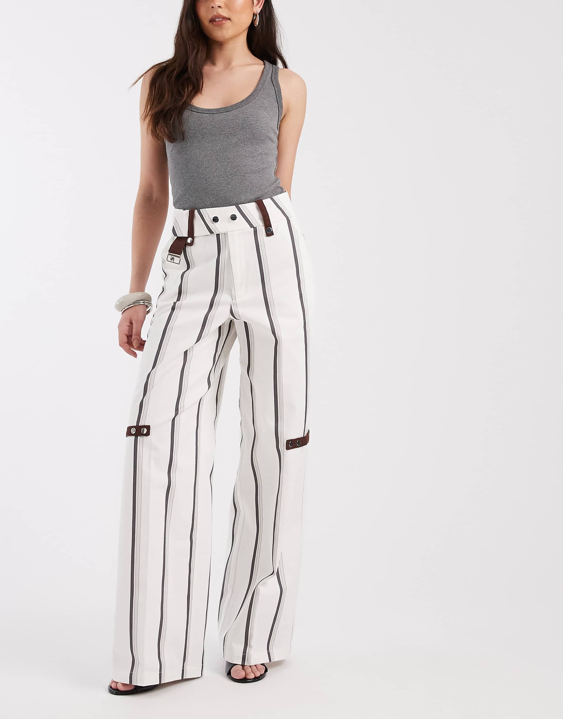 Laagam velia high rise pants with pockets in white stripe