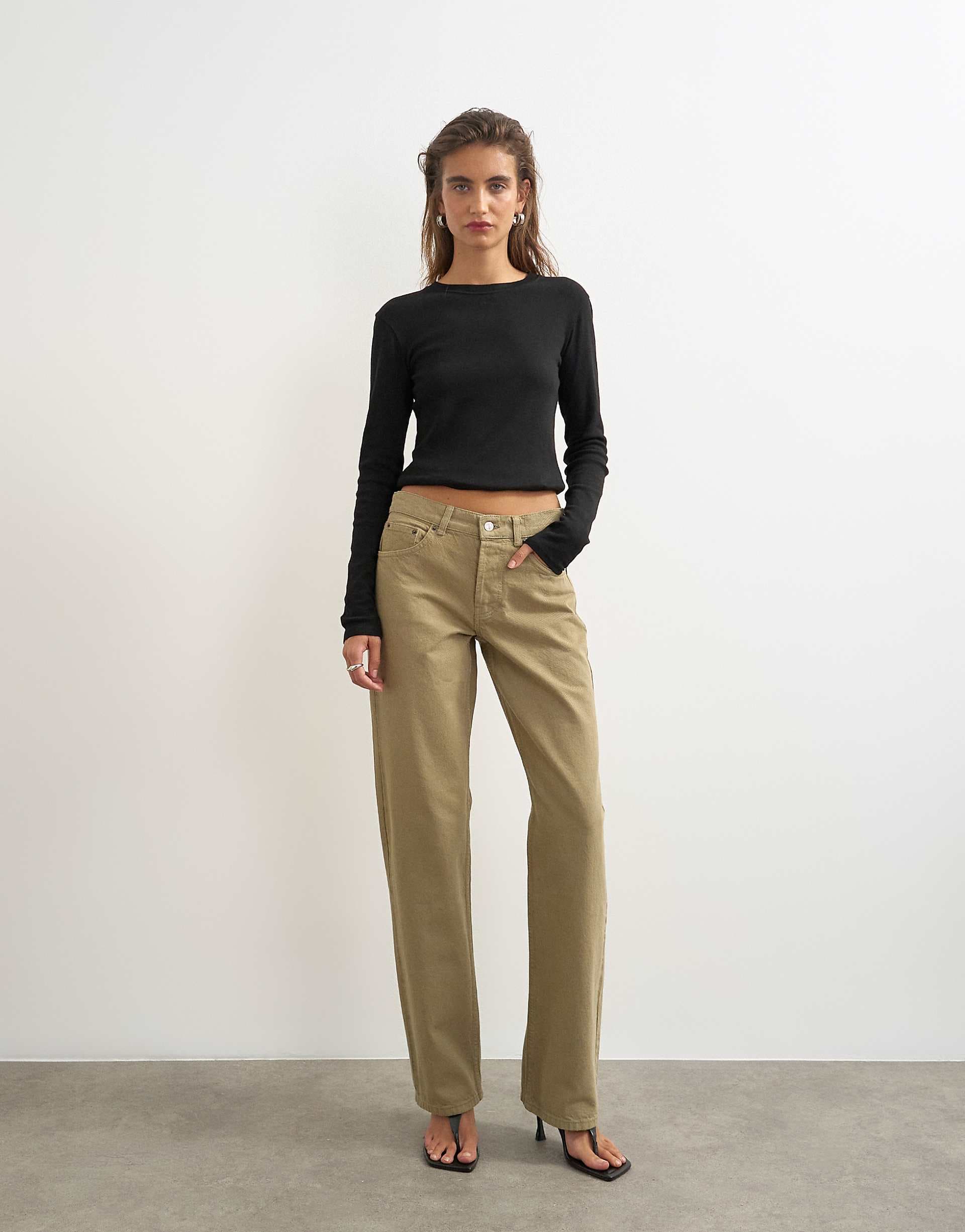 Topshop Ember low rise relaxed straight jeans in sand